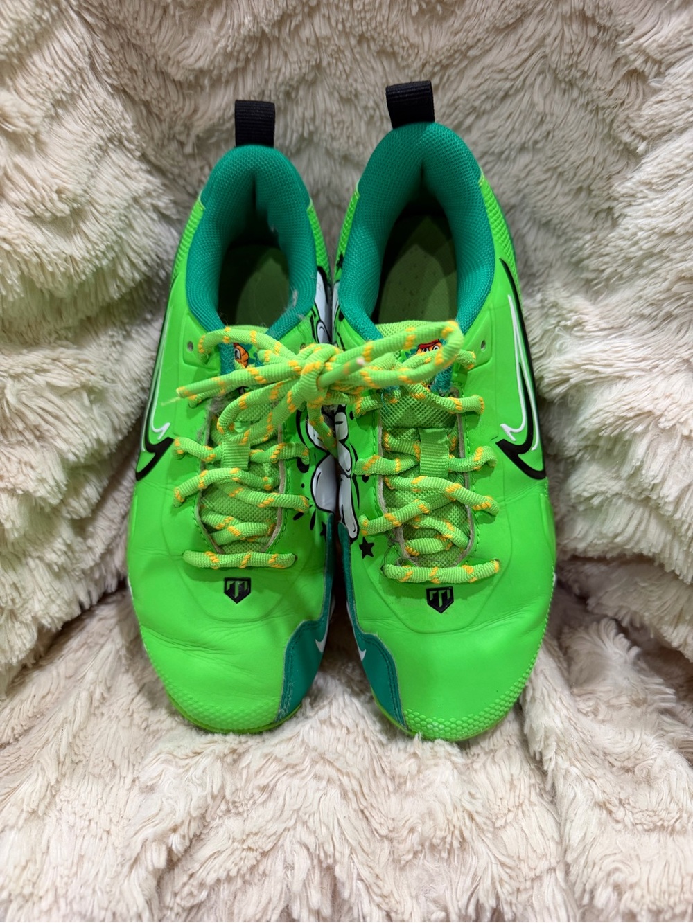 Nike Kids Neon Green and Teal Cartoon Accent Sneakers